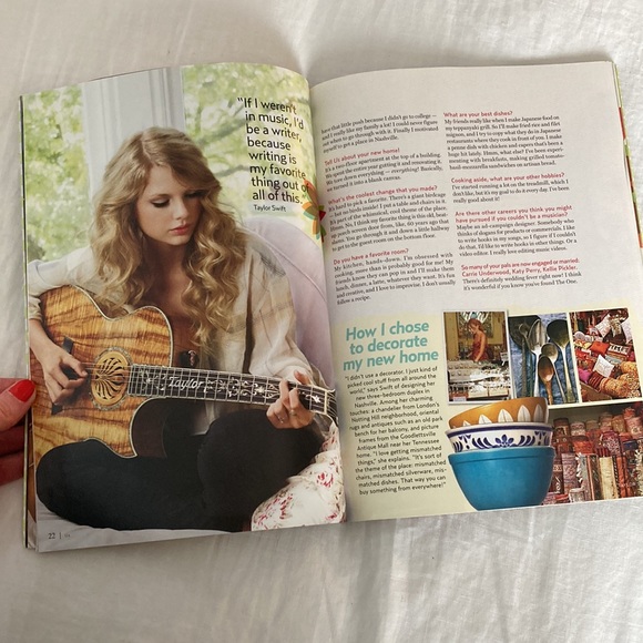 RARE Taylor Swift Us Magazine Collector’s Edition + 4 posters 2011 Speak Now Era - Picture 4 of 9